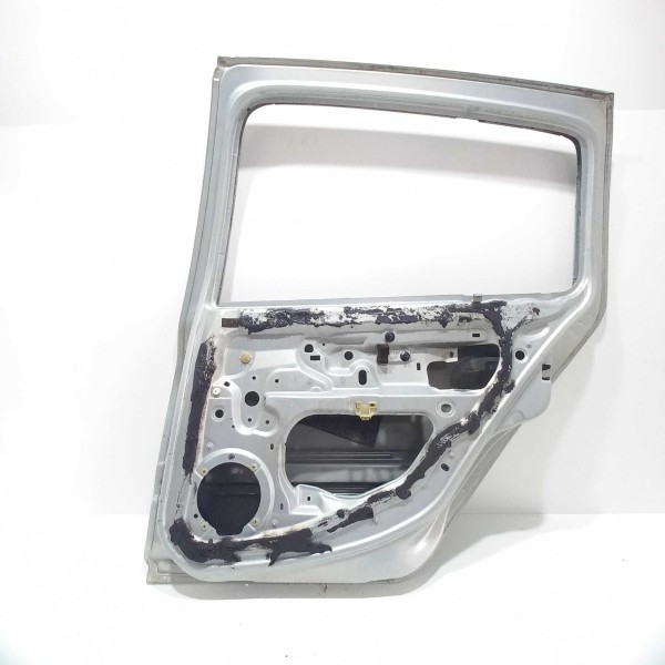 Porta Traseira Direita Renault Clio Detalhes  Traseira Direito Cinza