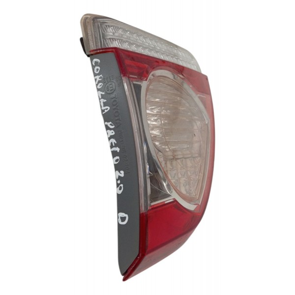 Lanterna Direita Tampa Traseira Toyota Corolla 2013 2014