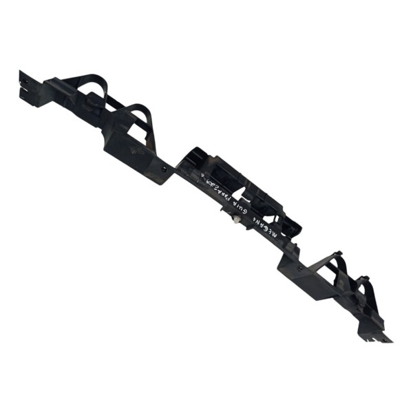 Guia Central Parachoque Traseiro Renault Megane 2008 2009 10