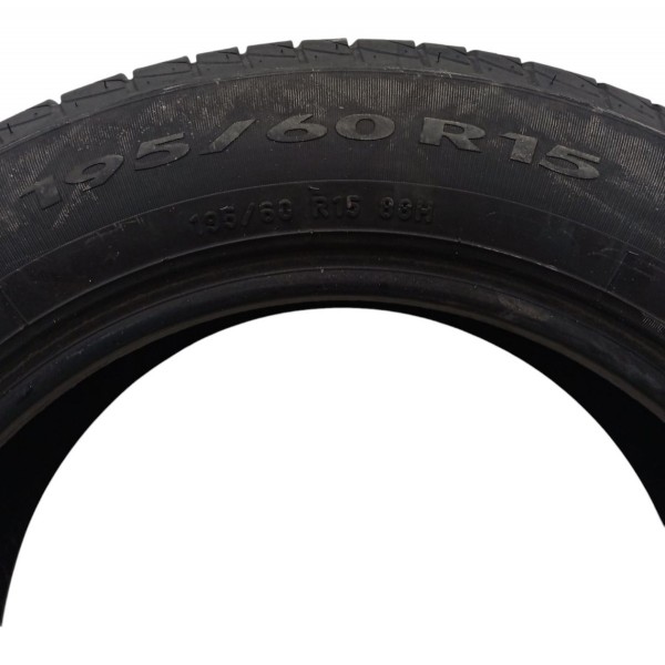 Pneu 195/60-15 Pirelli Aro 15