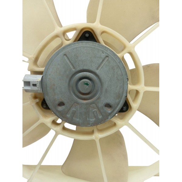 Defletor Ventoinha Ar Condicionado  Fielder 2006 Detalhe