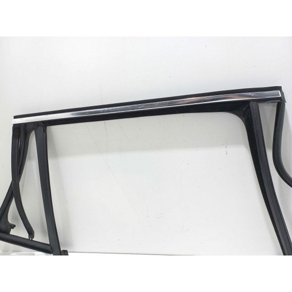 Guarnição Vidro Porta Traseira Lado Direito Jetta 2.5 2009