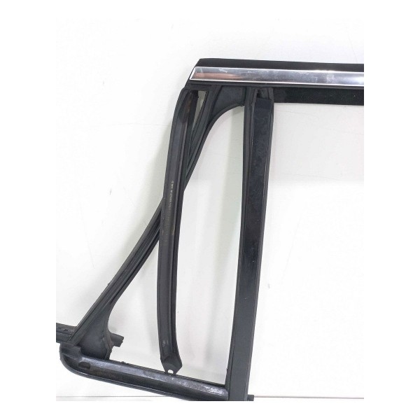 Guarnição Vidro Porta Traseira Lado Direito Jetta 2.5 2009