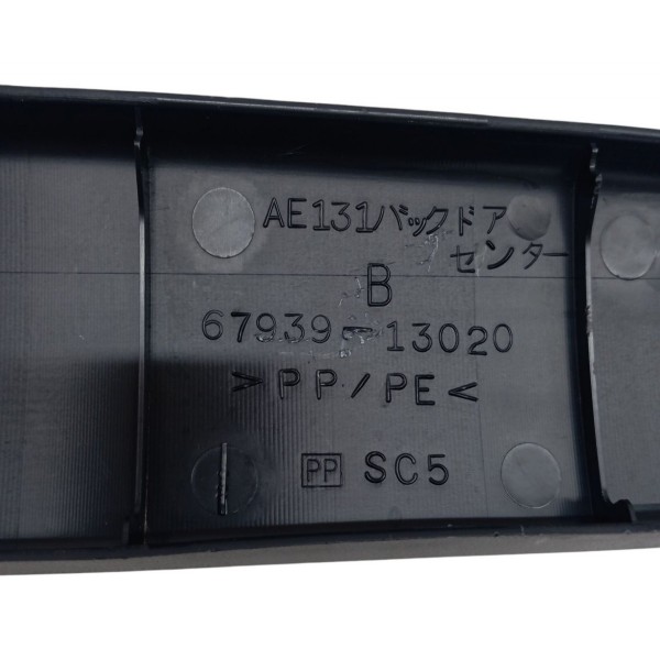 Moldura Acabamento Tampa Traseira Toyota Fielder 1.8 2006