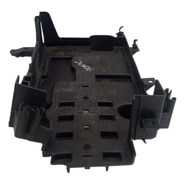 Suporte Base Bateria Chevrolet Sonic 1.6 2011 2012 2013