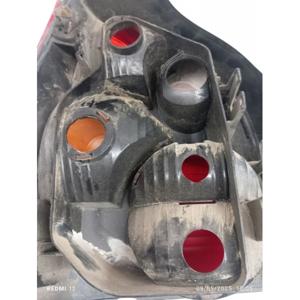 Lanterna Direita Volkswagen Polo 2003 2004 2005 Detalhe