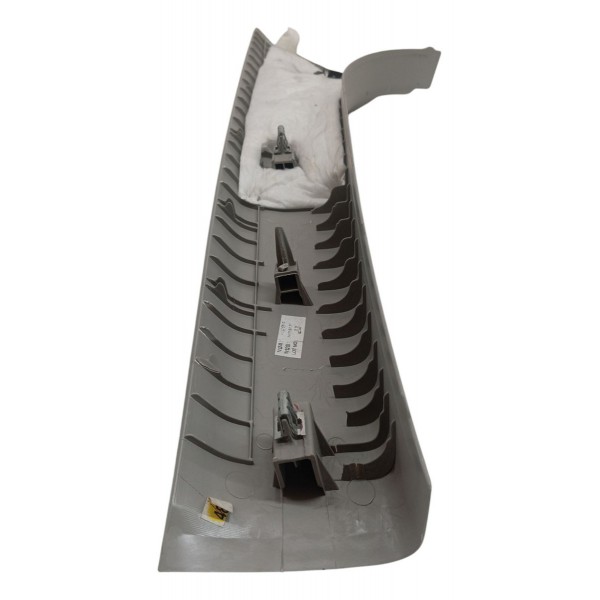 Acabamento Coluna Direita Parabrisa Chevrolet Sonic 2012