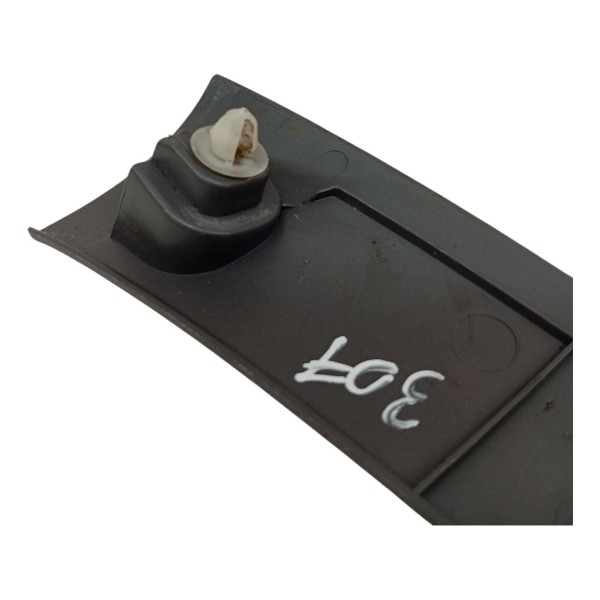 Acabamento Superior Tampa Traseira Peugeot 307 2004 2005