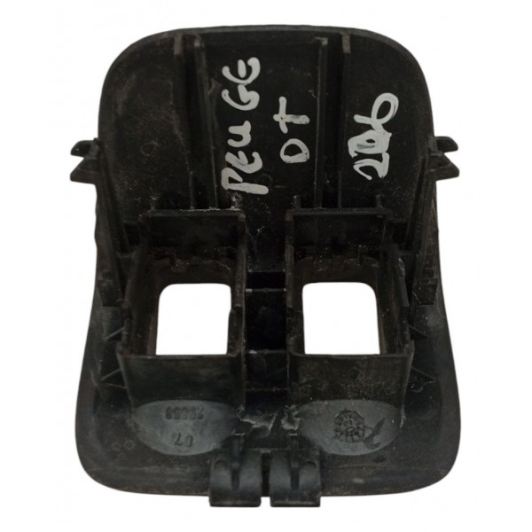 Moldura Botão Vidro Traseiro Direito Peugeot 206 2004 2005