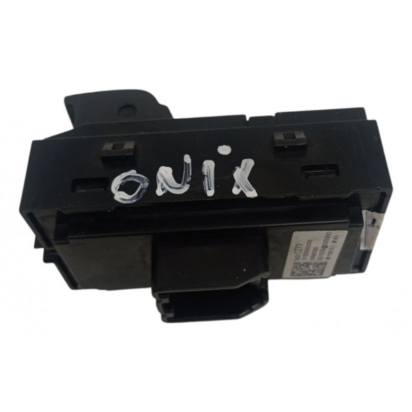 Comando Vidro Traseiro Direito Chevrolet Onix 2020 2021