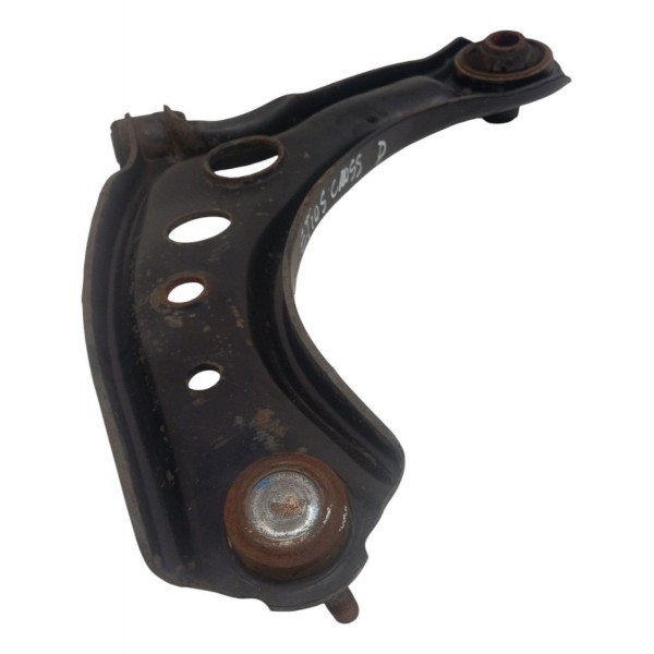 Bandeja Balança Direita Toyota Etios Cross 1.5 2015