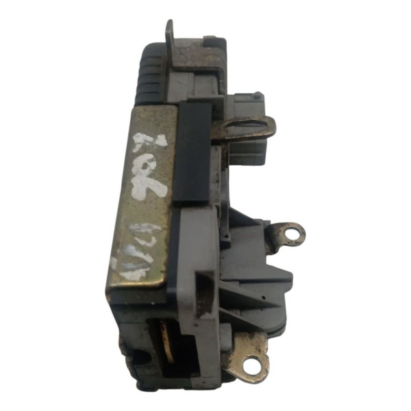 Fechadura Dianteira Direita Peugeot 206 207 2004 2005