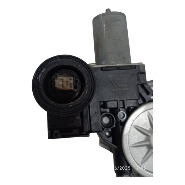 Máquina Vidro Dianteiro Direito Nissan Kicks 1.6 2019 2020