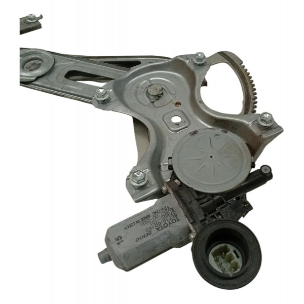 Maquina Vidro Dianteira Direita Toyota Corolla 2016 2017