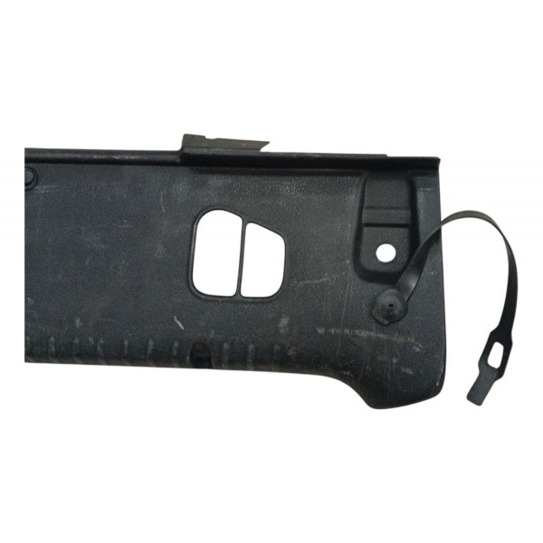 Moldura Tampa Traseira Soleira Renault Clio 2006 Detalhe