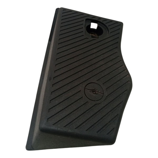 Moldura Descanso Pé Mitsubishi Airtrek 2006