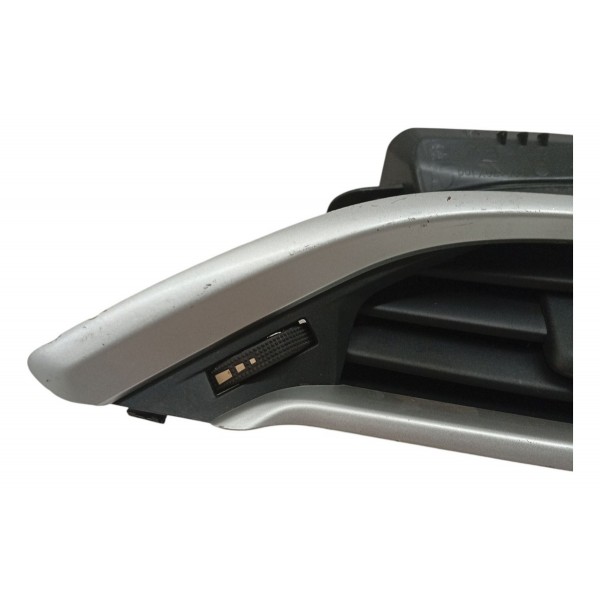 Difusor Ar Direito Friso Prata Peugeot 208 2019