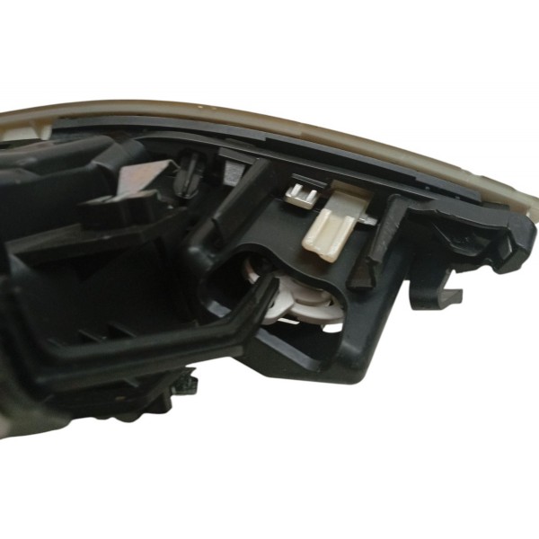 Difusor Ar Direito Friso Prata Peugeot 208 2019