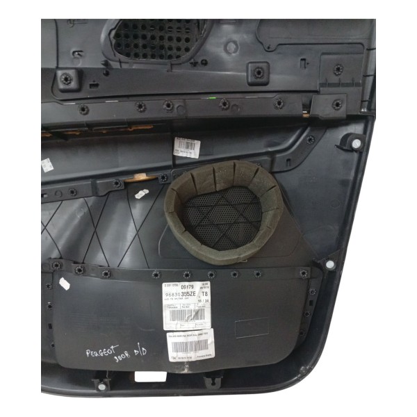 Forro Porta Dianteiro Direito Peugeot 3008 2011 Detalhe