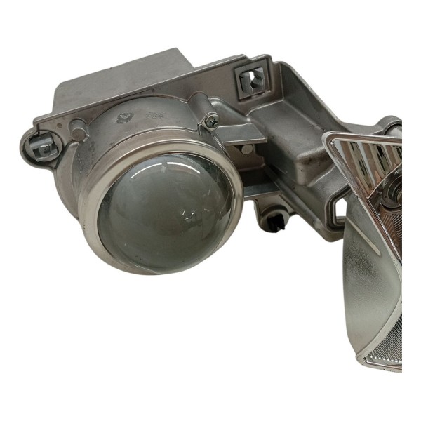 Boco Optico Farol Direito Chevrolet Tracker 2024