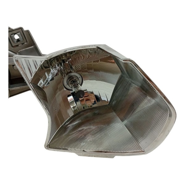 Boco Optico Farol Direito Chevrolet Tracker 2024