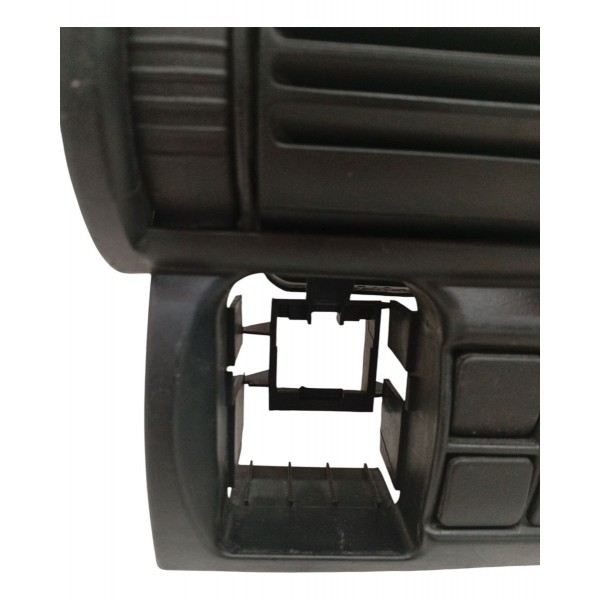 Moldura Difusor Ar Esquerdo Chevrolet Classic 2011