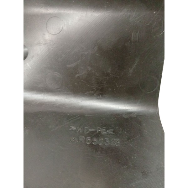 Moldura Protecao Tanque Combustivel Mitsubishi Airtrek 2006