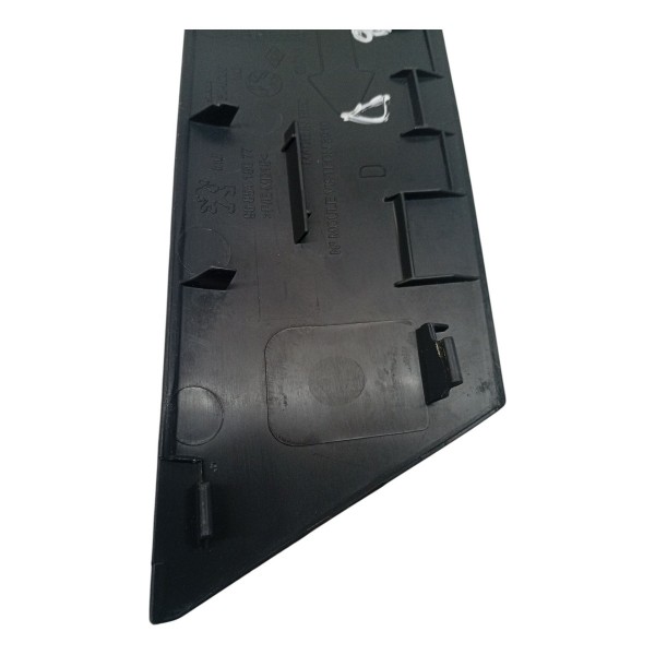 Moldura Console Central Direito Peugeot 3008 2011