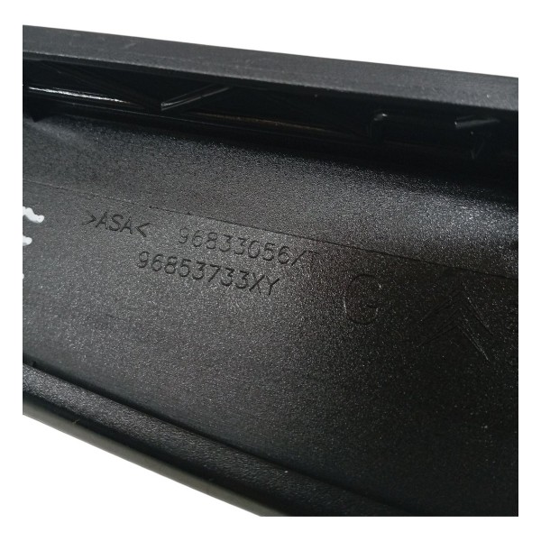 Moldura Externo Coluna Central Esquerda Peugeot 3008 2011