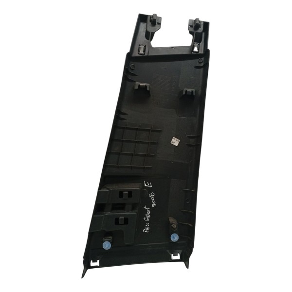 Acabamento Coluna Lateral Esquerdo Peugeot 3008 2011