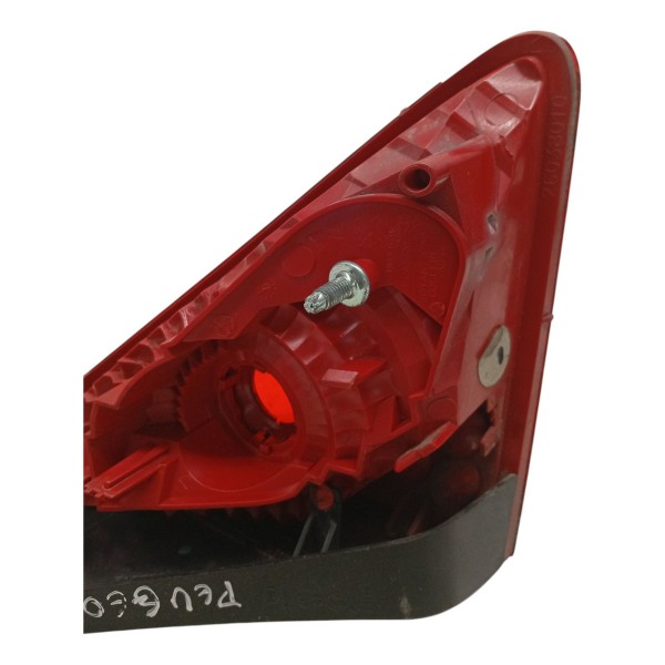 Lanterna Tampa Traseira Direita Peugeot 3008 2011