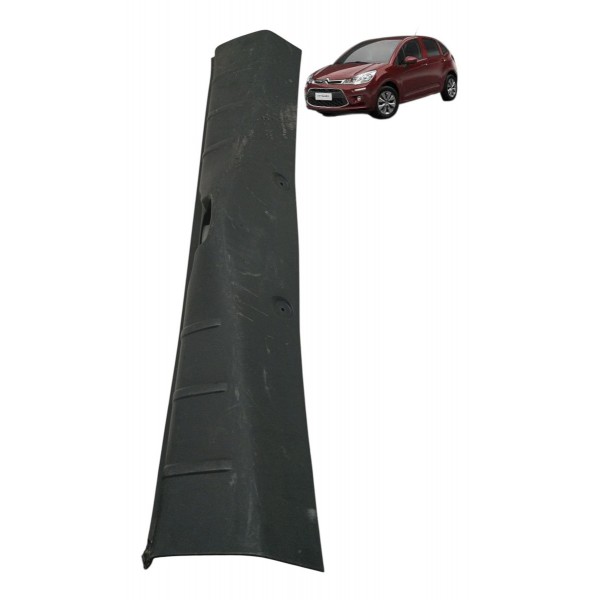 Acabamento Soleira Porta Malas Citroën C3 2015 Detalhe