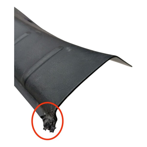 Acabamento Soleira Porta Malas Citroën C3 2015 Detalhe