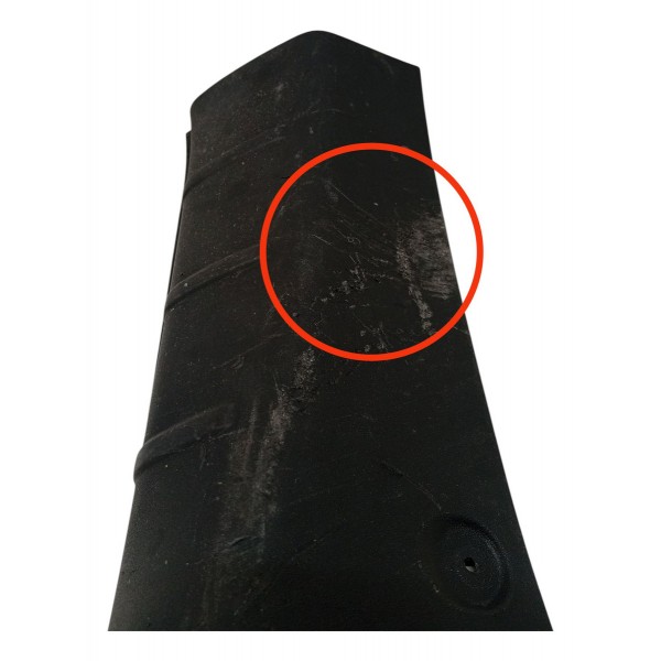 Acabamento Soleira Porta Malas Citroën C3 2015 Detalhe