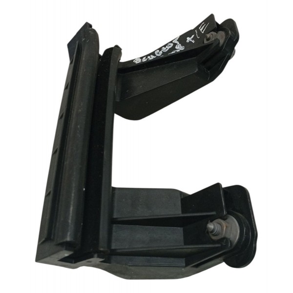 Guia Vidro Porta Traseiro Esquerdo Peugeot 3008 1.6 2011