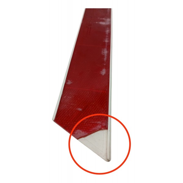 Triangulo Sinalização Segurança Peugeot 3008 2011 Detalhe