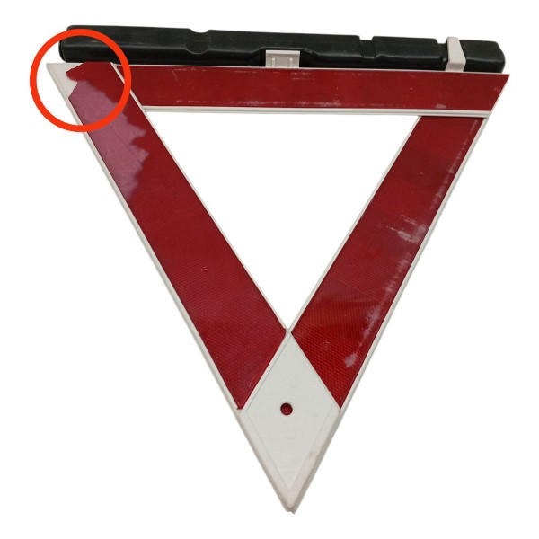 Triangulo Sinalização Segurança Peugeot 3008 2011 Detalhe