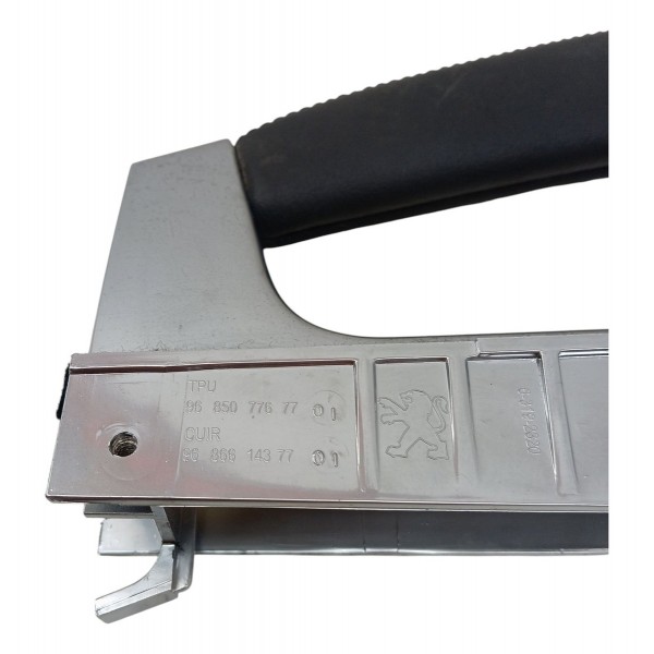 Moldura Acabamento Freio Mao Peugeot 3008 2011