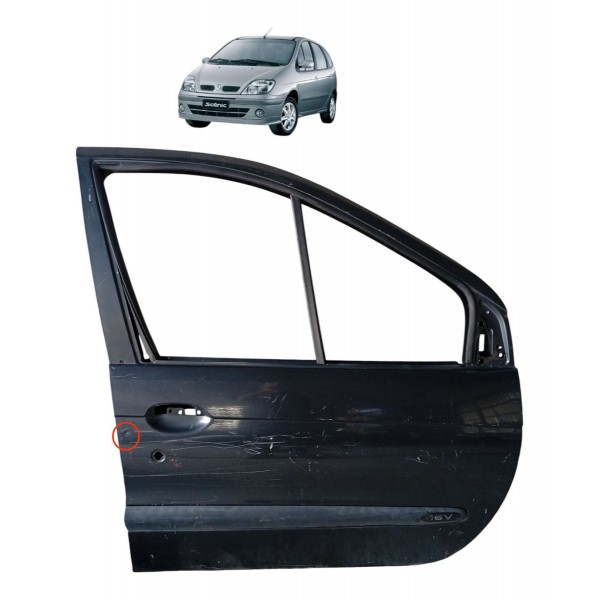 Porta Dianteira Direita Renault Scenic Detalhe