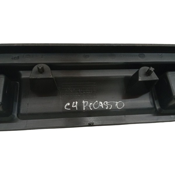 Acabamento Porta Mala Direito Citroen C4 Picasso 2009