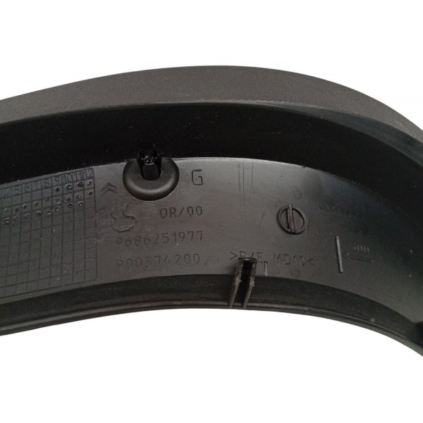 Moldura Acabamento Tampa Traseira Esquerda Citroen C4 2009