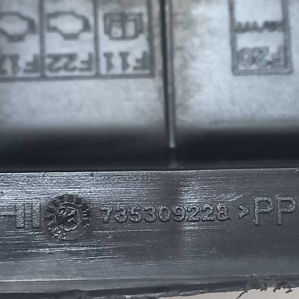 Tampa Caixa Fusíveis Motor Fiat Doblo 2007