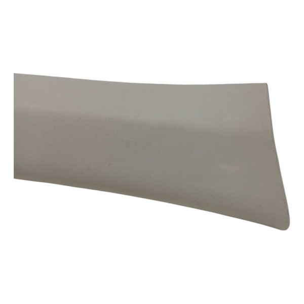 Moldura Parabrisa Direita Original Citroen C3 2018 Detalhe