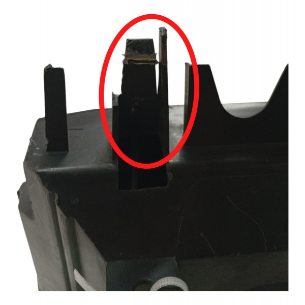 Caixa Do Módulo Injeção Peugeot 307 2.0 2009 Detalhe