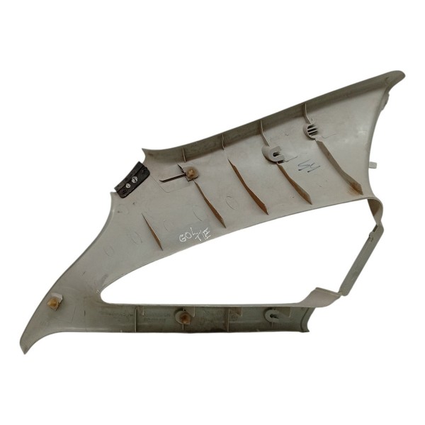 Moldura Traseira Esquerda Volkswagen Gol G3 2003 Detalhe