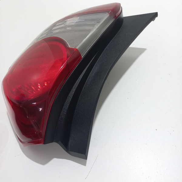 Lanterna Traseira Direita Toyota Etios 1# Direito