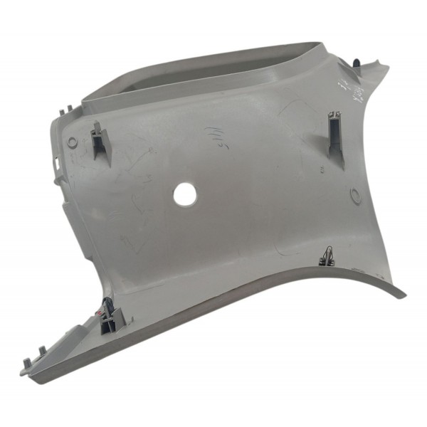 Moldura Coluna Traseira Esquerda Ford Fiesta 2007 Detalhe