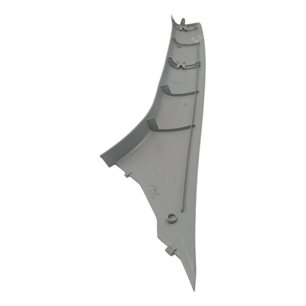 Moldura Parabrisa Direito Ford Fiesta 2007 Detalhe