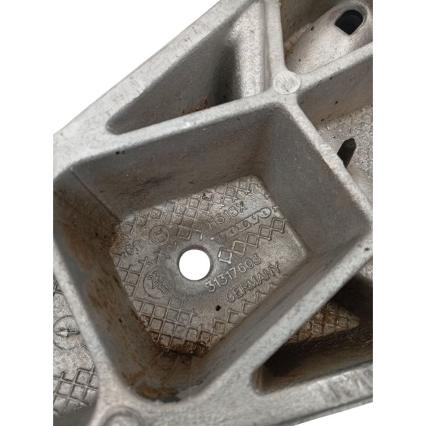 Bandeja Suspensão Traseira Esquerda Volvo Xc60 T5 2012