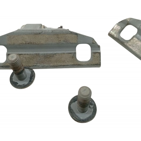 Dobradiça Porta Traseira Direita Volvo Xc60 T5 2012